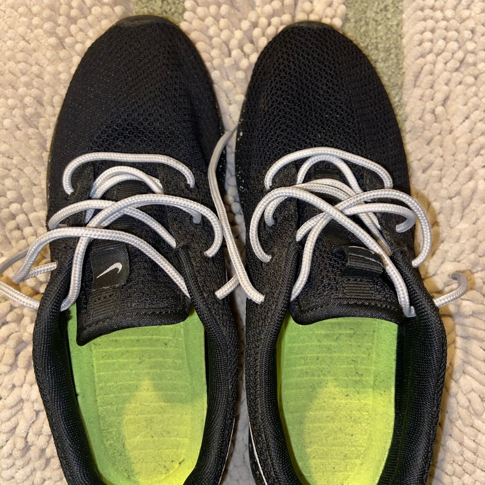 Nike Roshe - Picture 4 of 4